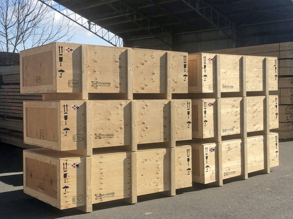 Wooden boxes protect transport goods throughout the seasons. (Image: HPE)